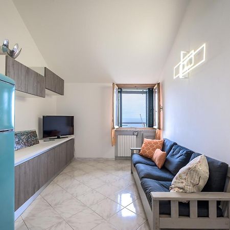 Apartamento La Mansarda Sopra Campo Pisano - Genovainrelax Exterior foto